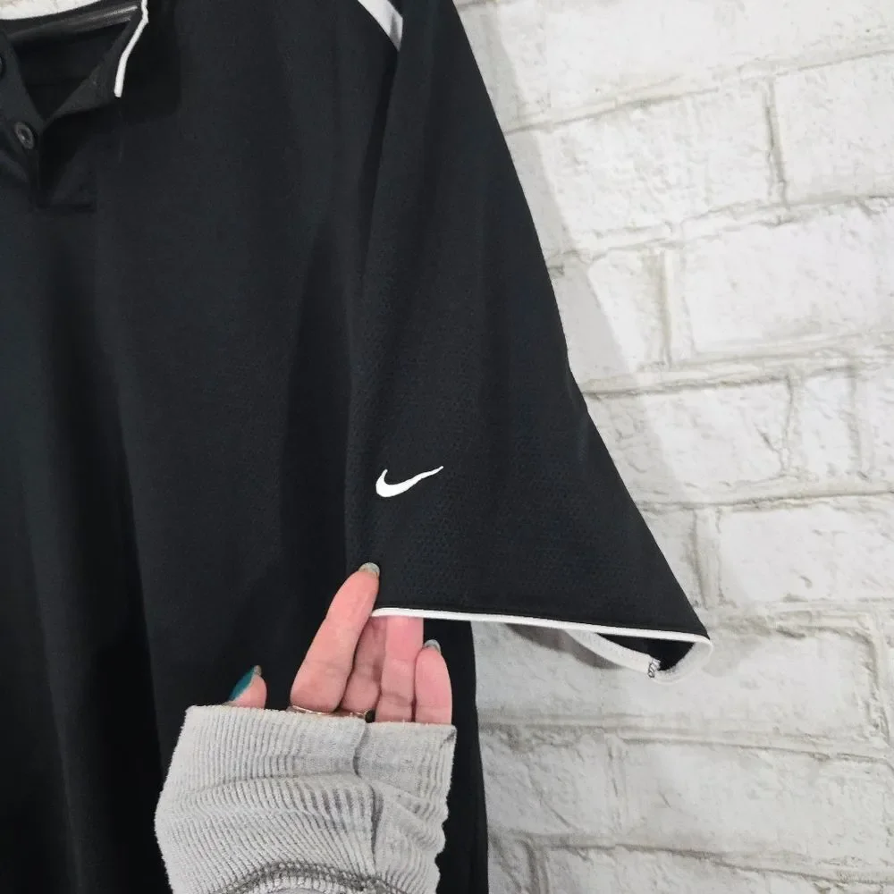 NIKE Team black short sleeve top
